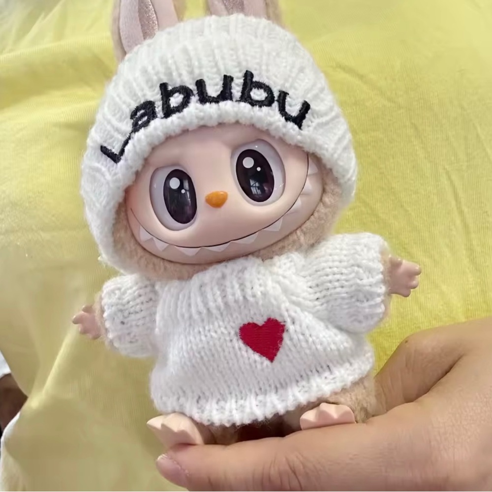 Total 200 mixed different outfits for Labubu doll